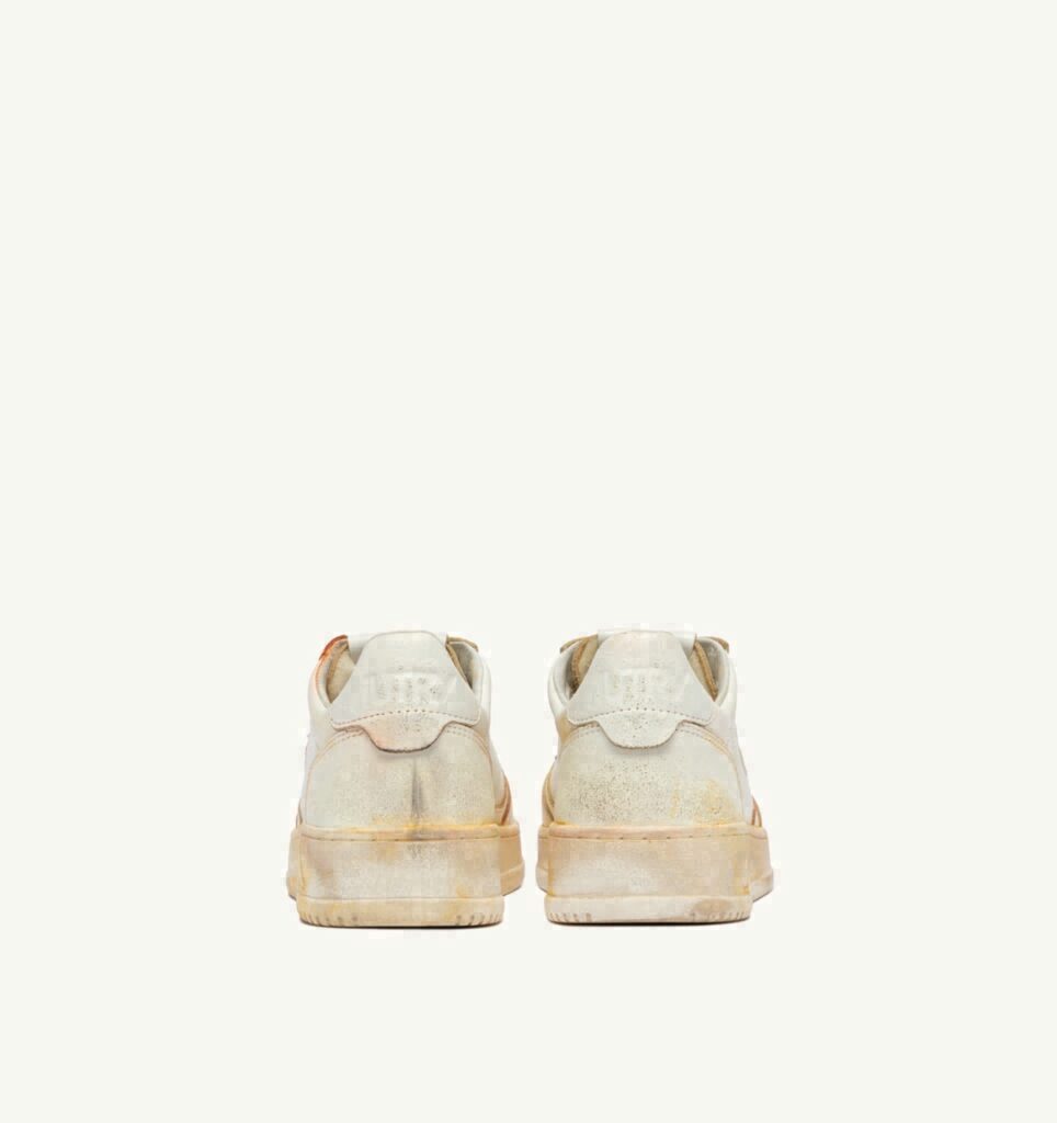 MEDALIST LOW SUPER VINTAGE EN CUIR BLANC
