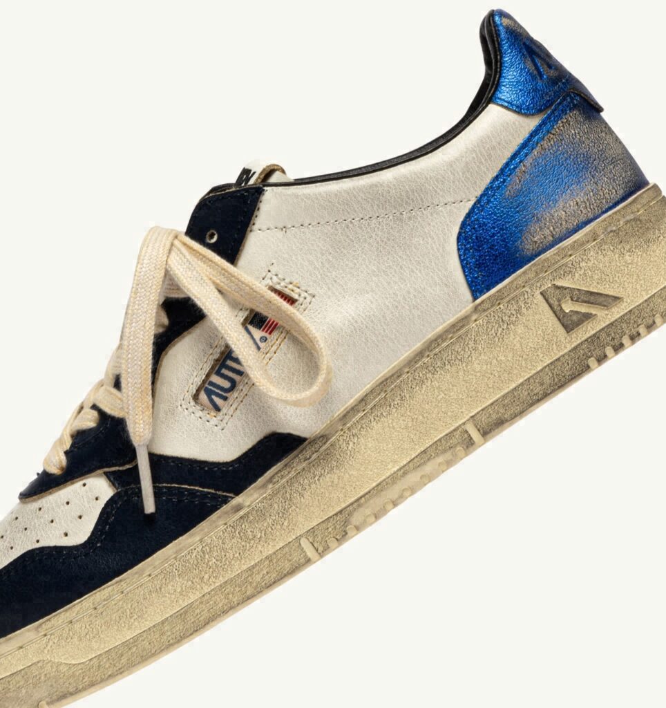 MEDALIST LOW SUPER VINTAGE EN CUIR BLANC BLUE SPACE ET BLEU