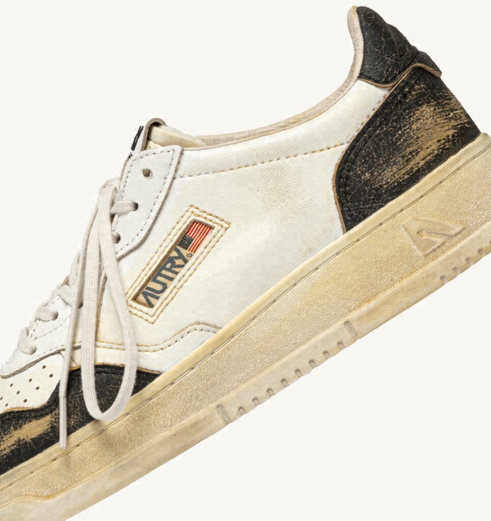 MEDALIST LOW SUPER VINTAGE EN CUIR BLANC ET ANTIK BLACK