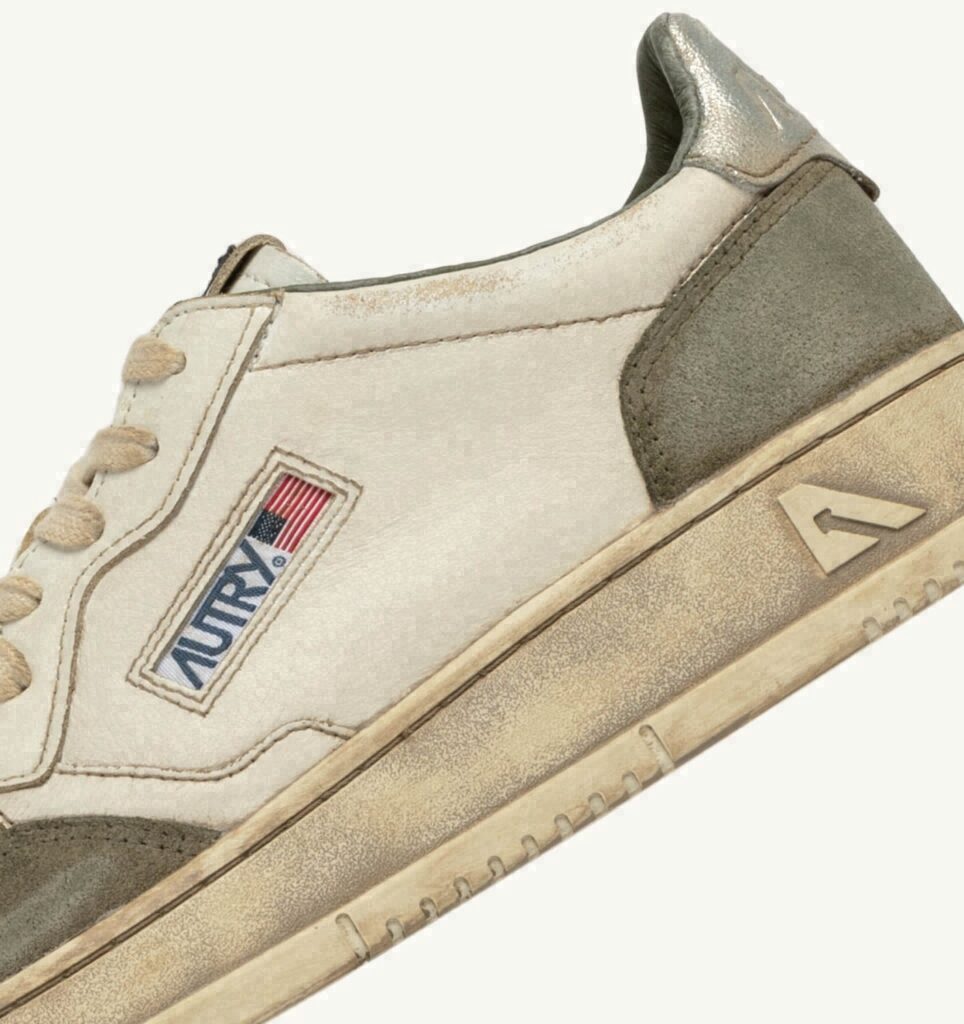 MEDALIST LOW SUPER VINTAGE EN CUIR BLANC ET ARGENT ET DAIM LIZARD