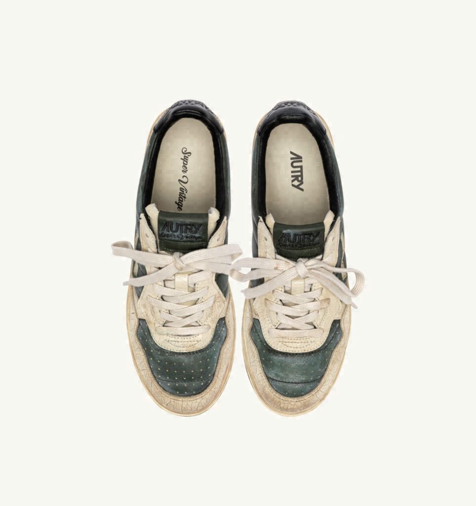 MEDALIST LOW SUPER VINTAGE EN CUIR CRAQUELÉ BLANC ET GRIS FONCÉ
