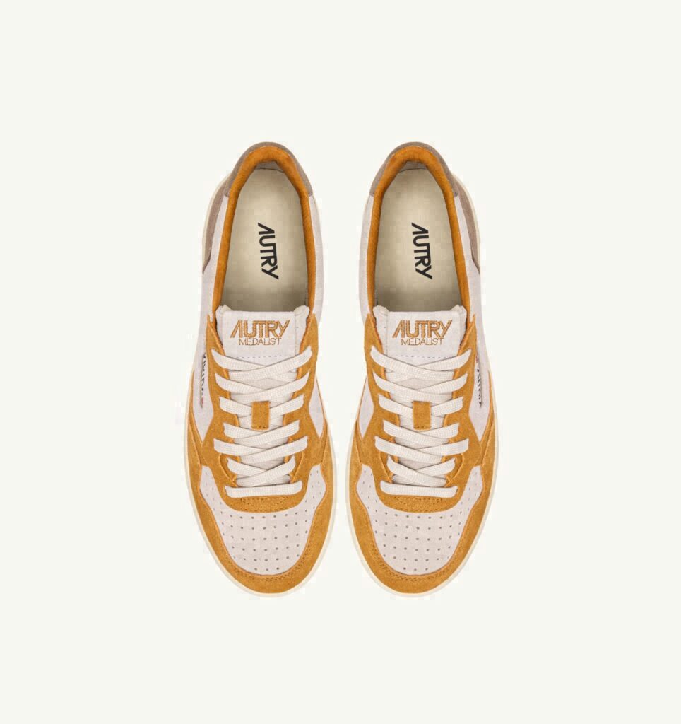 MEDALIST LOW TRICOLOR EN DAIM ANTILOP BLANC ET BROWN MUSCAT