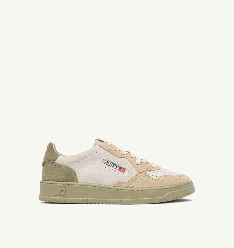 MEDALIST LOW TRICOLOR EN DAIM BLANC SAND ET GREY GREEN