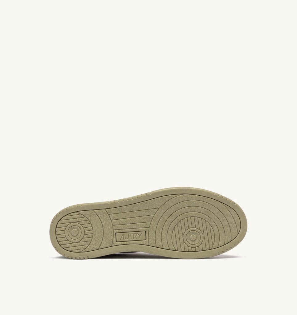 MEDALIST LOW TRICOLOR EN DAIM BLANC SAND ET GREY GREEN