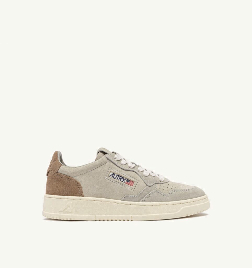 MEDALIST LOW TRICOLOR EN DAIM CIGAR PAPYRUS ET PELICAN