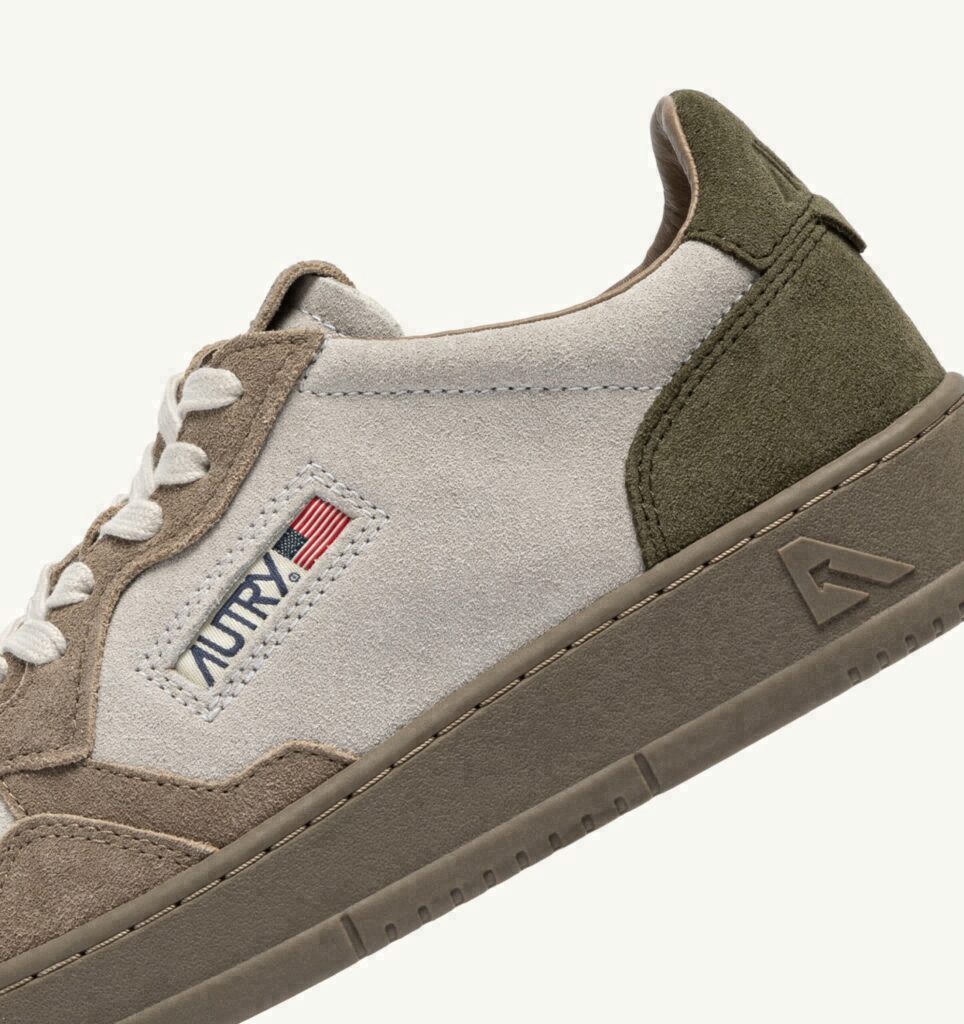 MEDALIST LOW TRICOLOR EN DAIM GIUNGLA BLANC ETANTILOP