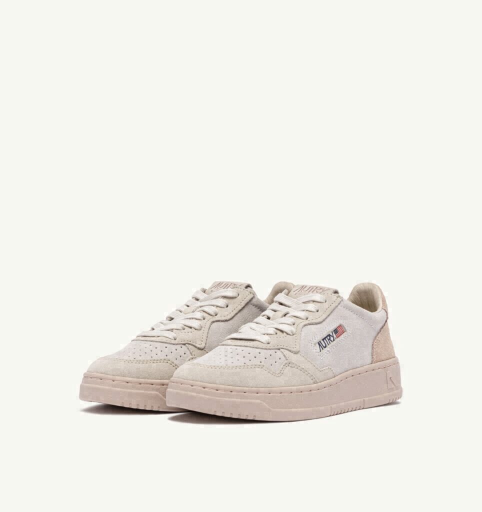 MEDALIST LOW TRICOLOR EN DAIM PHARD BLANC ET SAND