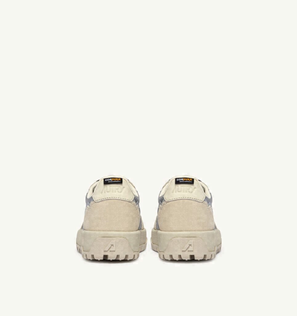 WILDPACE LOW EN TISSU ET DAIM BLANC ET ARGENT